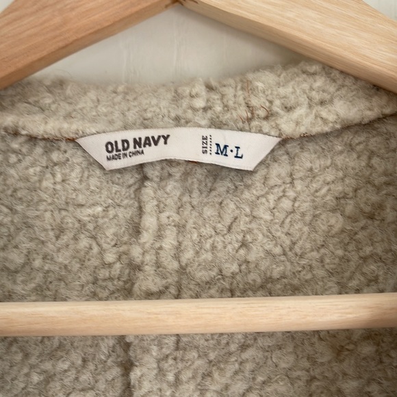 Old Navy Sherpa vest size M-L - Picture 3 of 7